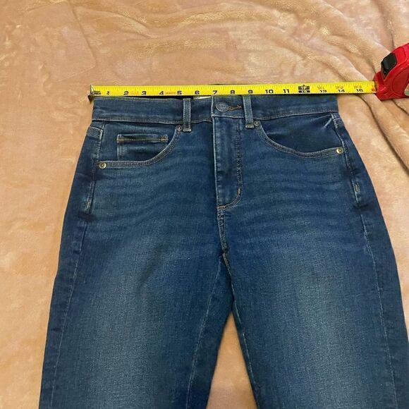 LOFT  NWT slim Pockets skinny crop jeans size 2P/ 26 - Picture 2 of 10